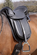 Load image into Gallery viewer, Barefoot London Saddle
